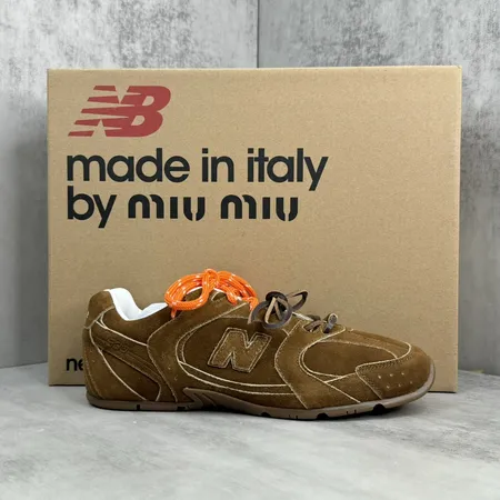 ミュウミュウ スニーカー