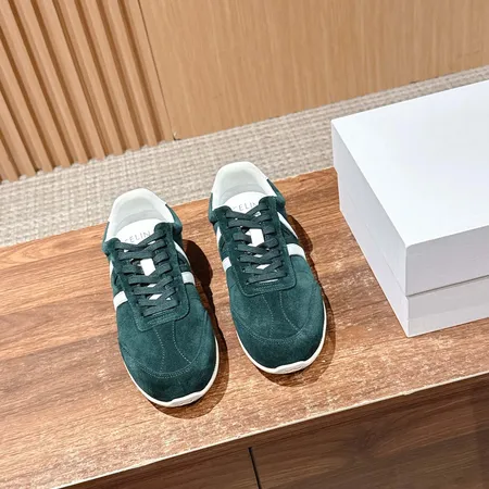 セリーヌ カジュアルシューズ