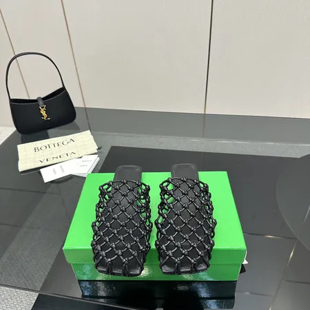 ボッテガ ヴェネタ スリッパ