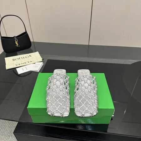 ボッテガ ヴェネタ スリッパ