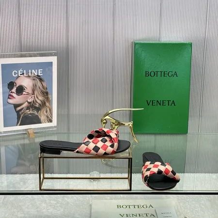 ボッテガ ヴェネタ スリッパ