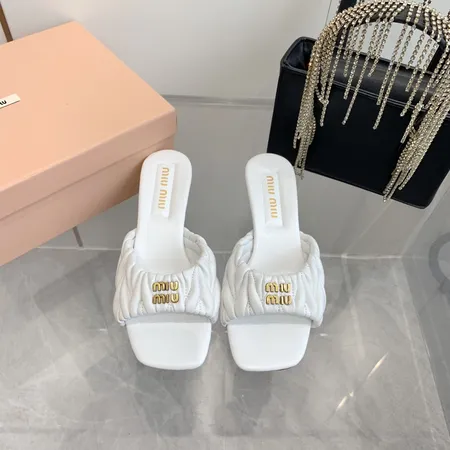 ミュウミュウ サンダル