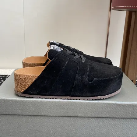 バレンシアガ スリッパ