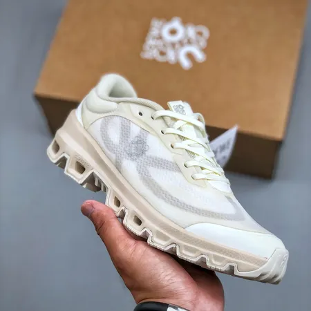 ロエベ スニーカー