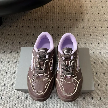 バレンシアガ カジュアルシューズ