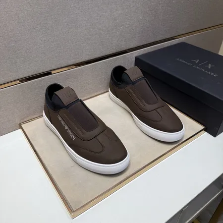 アルマーニ カジュアルシューズ