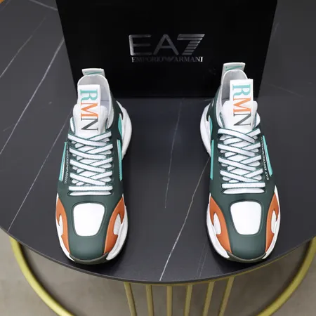 アルマーニ スニーカー