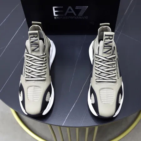 アルマーニ スニーカー