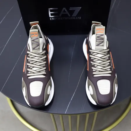 アルマーニ スニーカー