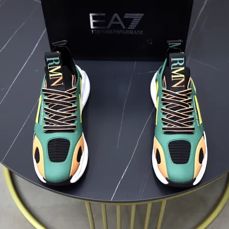 アルマーニ スニーカー