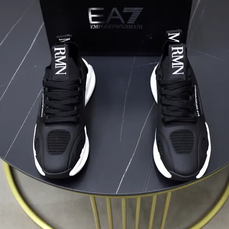 アルマーニ スニーカー