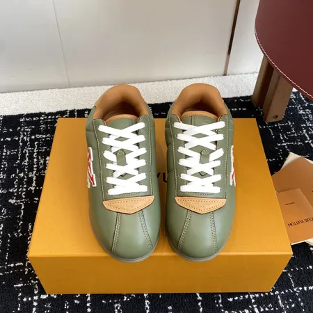 ルイヴィトン カジュアルシューズ