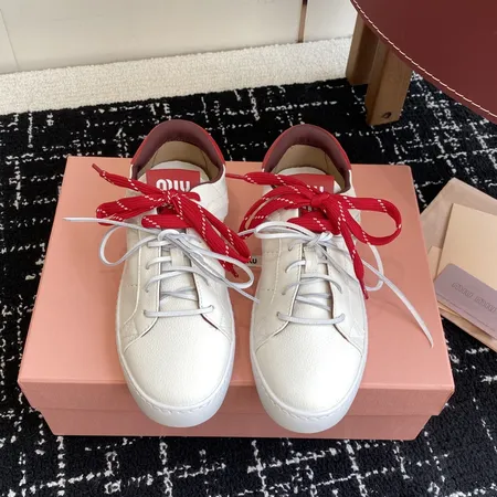 ミュウミュウ カジュアルシューズ