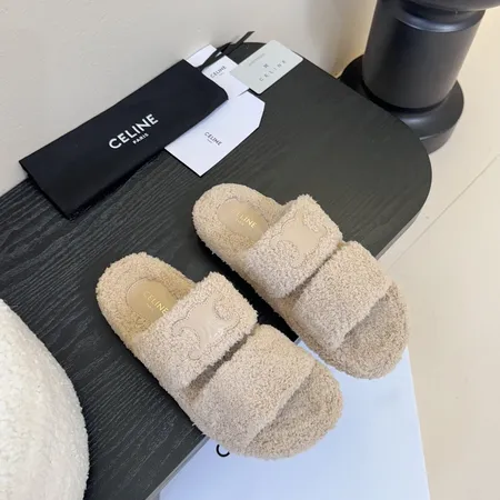 セリーヌ スリッパ