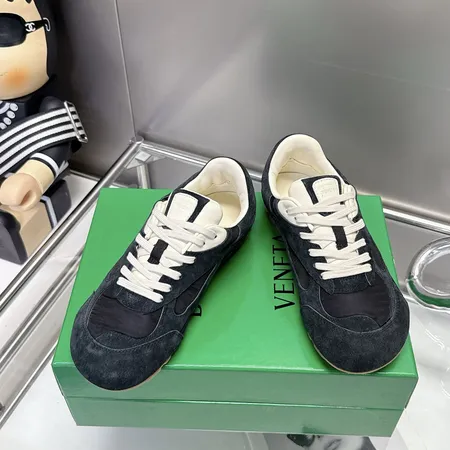 ボッテガ ヴェネタ カジュアルシューズ