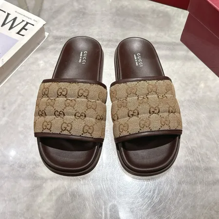 グッチ スリッパ