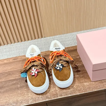 ミュウミュウ カジュアルシューズ