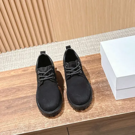 セリーヌ カジュアルシューズ