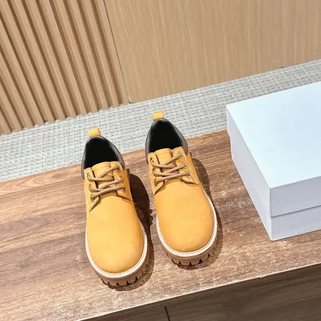 セリーヌ カジュアルシューズ