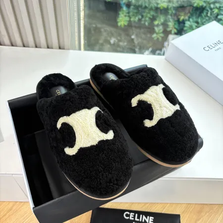 セリーヌ スリッパ