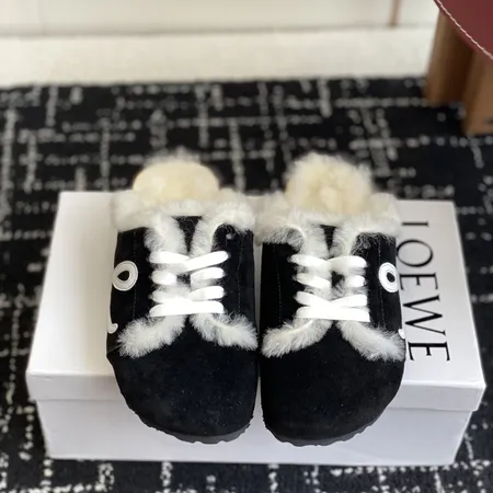 ロエベ スリッパ