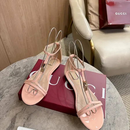 グッチ サンダル