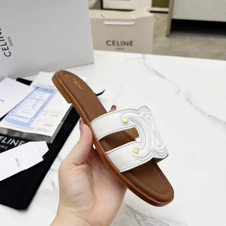セリーヌ スリッパ
