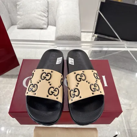 グッチ スリッパ