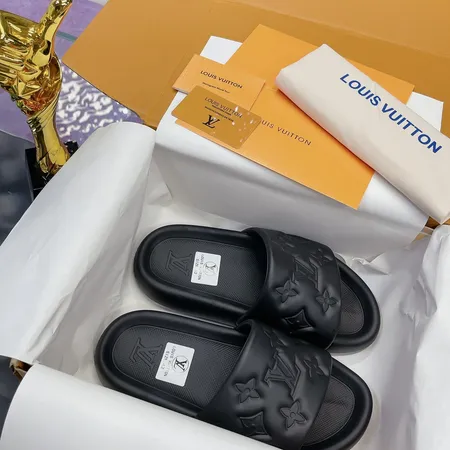ルイヴィトン スリッパ