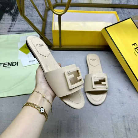 フェンディ スリッパ
