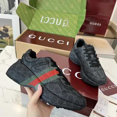 グッチ スニーカー