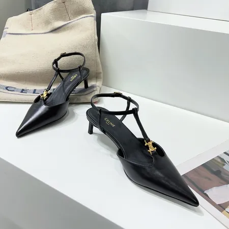 セリーヌ サンダル