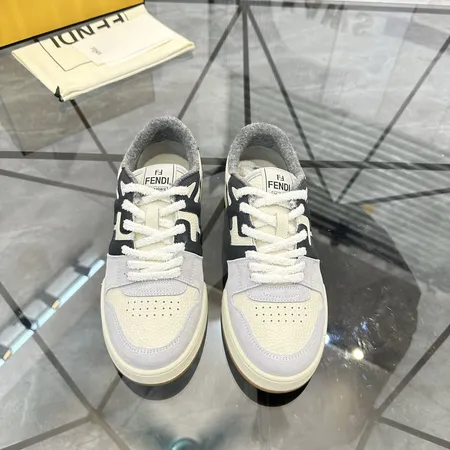 フェンディ カジュアルシューズ