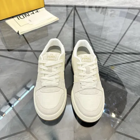 フェンディ カジュアルシューズ