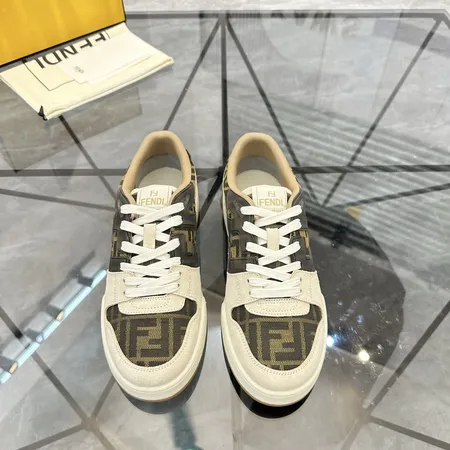 フェンディ カジュアルシューズ