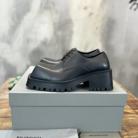 バレンシアガ ビジネスシューズ