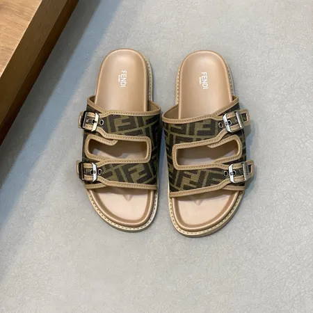 フェンディ スリッパ