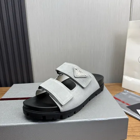 プラダ スリッパ