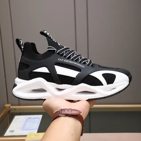 アルマーニ スニーカー