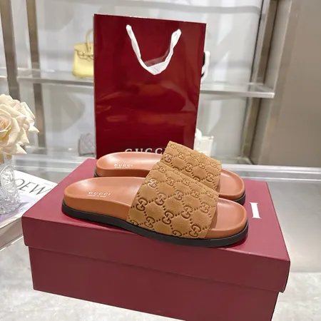 グッチ スリッパ