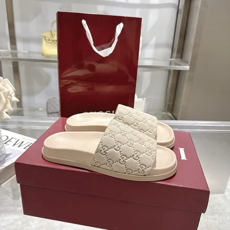 グッチ スリッパ