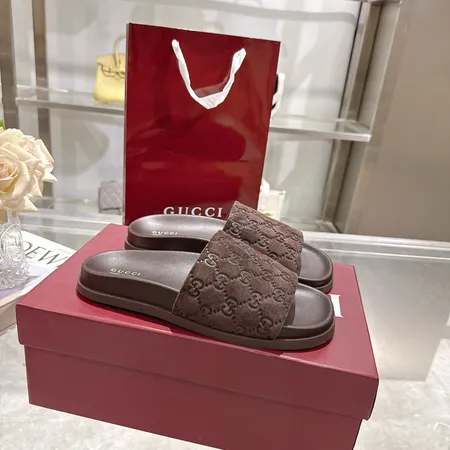 グッチ スリッパ