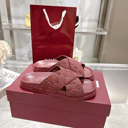 グッチ スリッパ