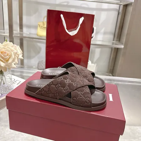 グッチ スリッパ
