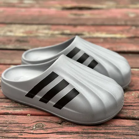 アディダス スリッパ