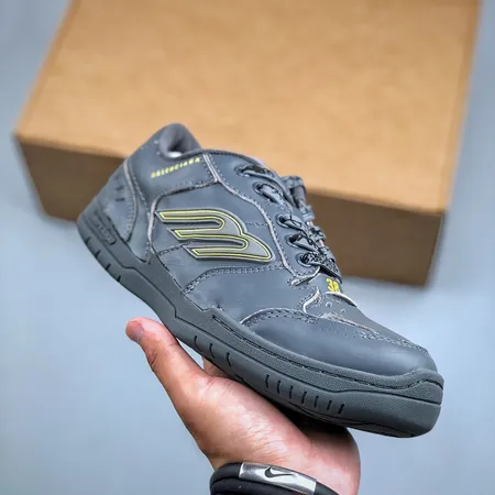 バレンシアガ カジュアルシューズ