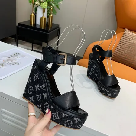 ルイヴィトン サンダル