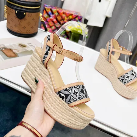 ルイヴィトン サンダル