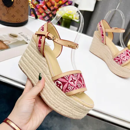 ルイヴィトン サンダル