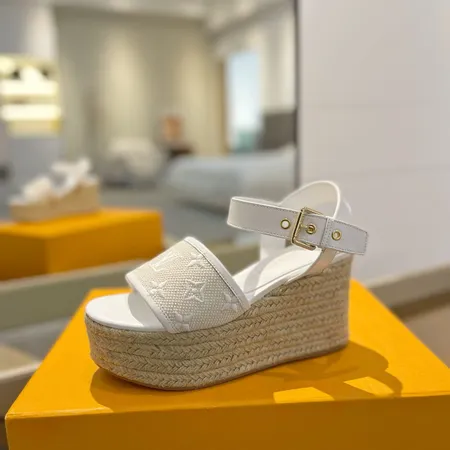 ルイヴィトン サンダル